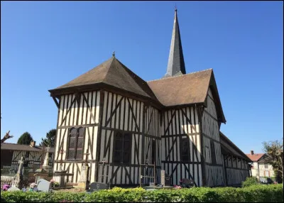 Dans le sud du département vous pourrez suivre la route des églises à pans de bois :