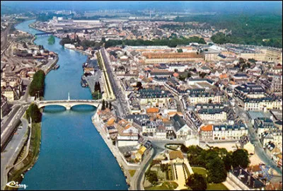 Compiègne est la deuxième ville du département, avec 40 000 habitants :