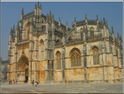 Quelle est l'histoire du monastère de Batalha ?