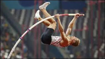Qui est le d&eacute;tenteur du record du monde du saut &agrave; la perche ?