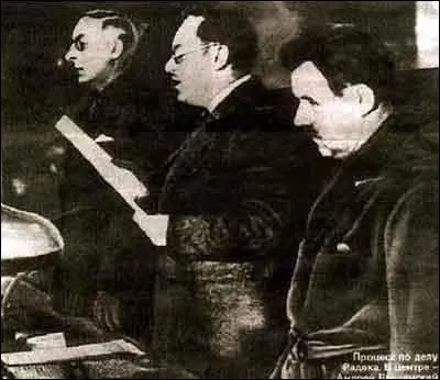 En URSS, sous Staline, de grands procès ont lieu. Cette période a été appelée 'Grande Terreur'. Quand ont eu lieu ces grandes purges ?