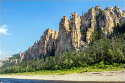 Où se trouvent les colonnes de la Lena ?