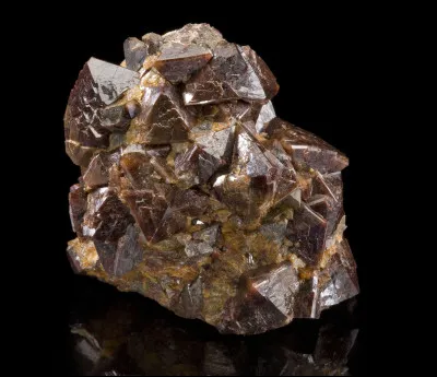 Où a été découvert le plus ancien de tous les minéraux ?