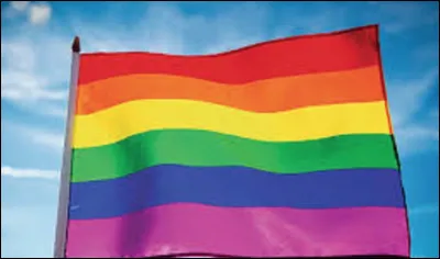 Le rouge du drapeau de la communauté LGBTQIA+ est le symbole de la vie.