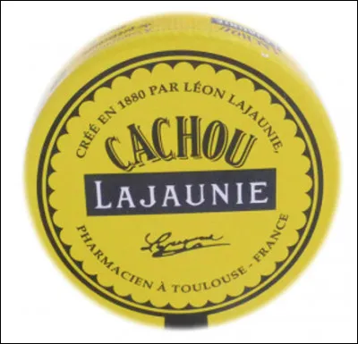 Le Cachou Lajaunie est une petite pastille carrée de couleur jaune.