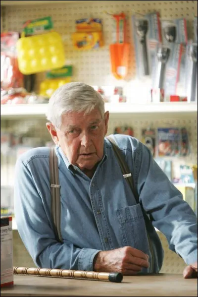 Comment s'appelle son père ?