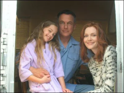 Comment s'appellent sa femme et sa fille ?