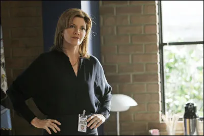 Voici l'une de ses ex, comment s'appelle-t-elle ?