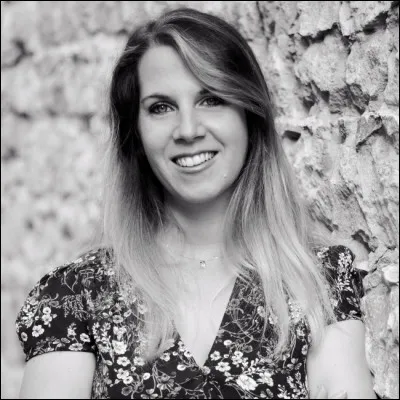 Qui a fait les dessins pour les 7 premiers tomes de Mortelle Adèle ?