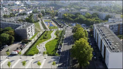 Sartrouville est, avec 52 000 habitants, la deuxième ville du département :