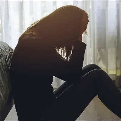 Quel ustensile de cuisine utilise-t-on, selon une expression, pour ramasser une personne fatigu&eacute;e, d&eacute;prim&eacute;e ou malade ?