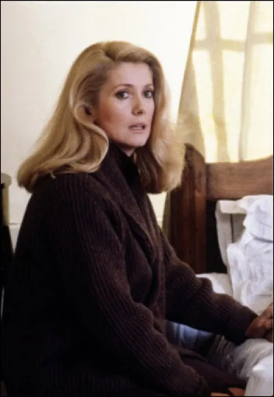 Dans quel film Catherine Deneuve est-elle la femme d'un ancien truand ?