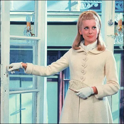 Dans quel film Catherine Deneuve est-elle amoureuse d'un homme que sa mère n'apprécie pas ?