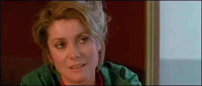 Dans quel film Catherine Deneuve rencontre-t-elle un homme par hasard qui s'éprend d'elle ?