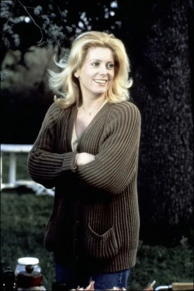 Dans quel film Catherine Deneuve est-elle la femme d'un homme qui s'est fait licencier ?