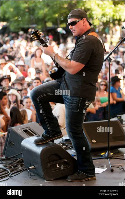 Quel groupe de rock donne un concert près du lac de Springfield ?