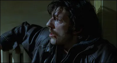 Dans quel film Vincent Cassel est-il sous contrôle judiciaire ?