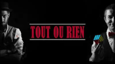 Tourne-moi sur le côté, et je suis tout. Coupe-moi en deux et je ne suis rien. Que suis-je ?