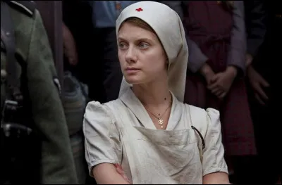 Dans quel film Mélanie Laurent est-elle une infirmière durant la seconde guerre mondiale ?