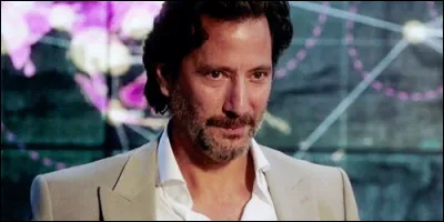 Russell Taylor était un agent :