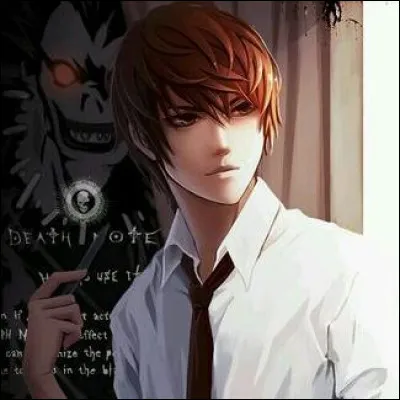 Un élève très intelligent trouvant un cahier commet un meurtre puis est poursuivi par la police tout en gardant son identité secrète. Trouvez le manga !