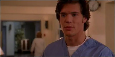 Ben est le frère jumeau de Gloria.