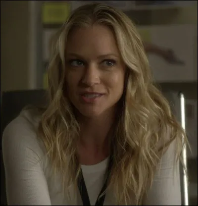 Dans quel pays J.J. est-elle envoyée en mission secrète pour le département dÉtat ?