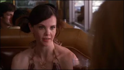 Comment sappelle la mère de Kayla, la fille cachée de Tom ?