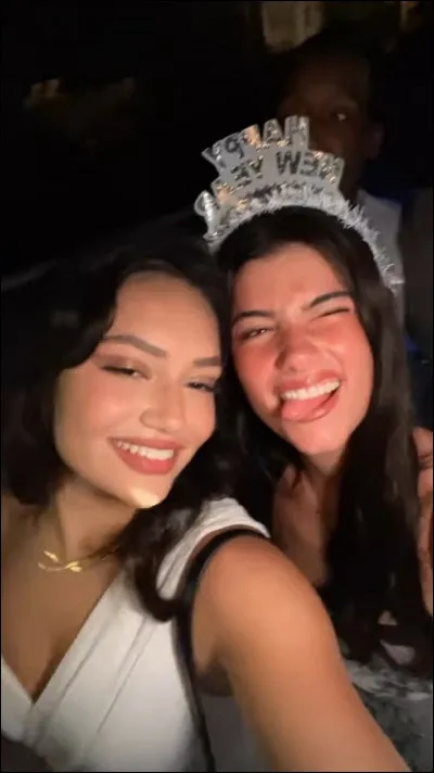 Pr&eacute;f&egrave;res-tu Charli ou Avani ?