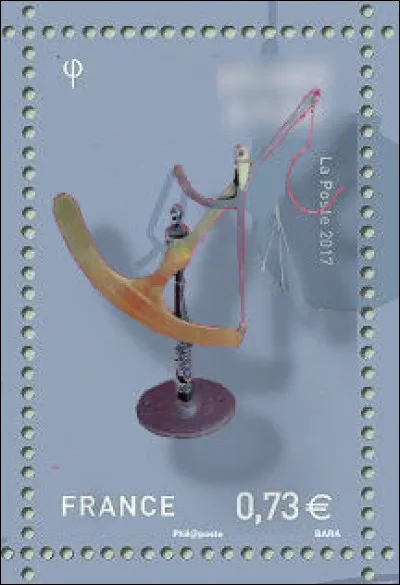 Originale et décorative, la balance... (Complétez !)