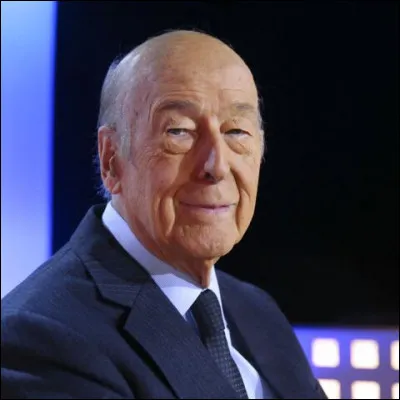 Dans quel pays est-il né ?