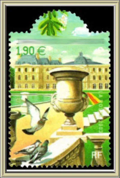 Non loin du Sénat se trouvent les jardins du/de ...