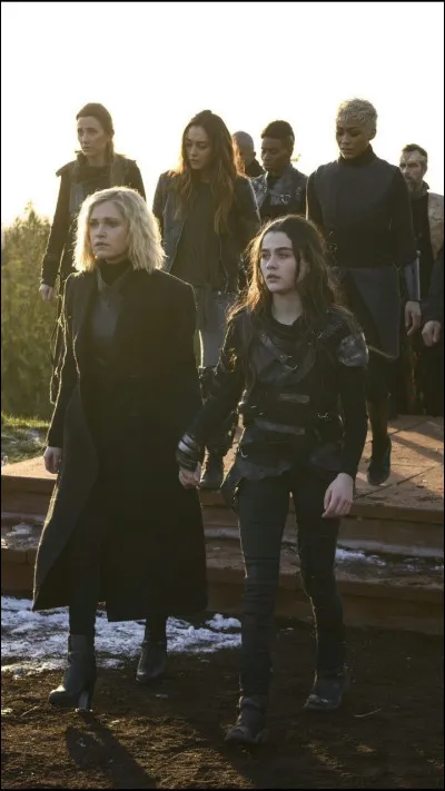 Quelle est la relation de Clarke et Madi ?