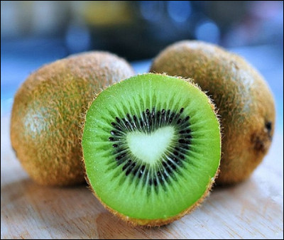Le kiwi est appelé "kiwi" en anglais, vrai ou faux ?