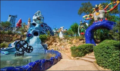 Qui a réalisé ces sculptures dans le jardin des Tarots, en Toscane ?