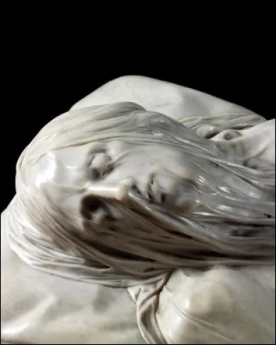 Cette sculpture en marbre "transparent" est l'uvre de Giuseppe Sanmartino. Dans quelle ville d'Italie peut-on sémouvoir devant le Christ au drapé d'une incroyable finesse ?