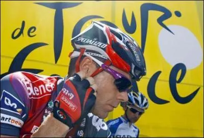 Quelle est la nationalité de Cadel Evans, un des favoris du Tour ?