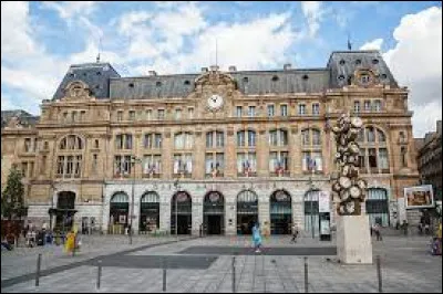 La gare Saint-Lazare se trouve dans le ... arrondissement.
