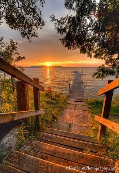 En quelle année Zenatti sortait-elle un album "Blanc" ?