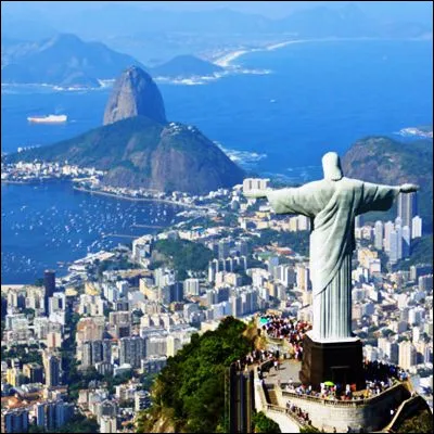 Comment s�appelle la statue qui domine le mont Corcovado &agrave; Rio de Janeiro ?
