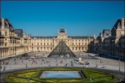 Le musée du Louvre se trouve dans le ... arrondissement.