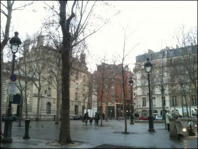 Quand vous êtes sur la place Monge, vous vous trouvez dans le ... arrondissement.