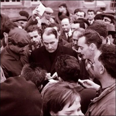 Chaque président a ses petites habitudes. Quel est le "pèlerinage" qu'effectua François Mitterrand tous les ans ?