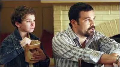 Dans quoi travaille le papa de Travers, le fils d'Edie ?