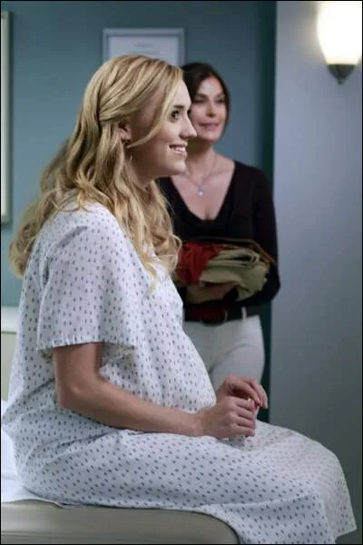 Comment se prénomme le bébé de Julie et Porter ?