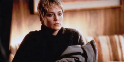 Quel est le particularité du fils de Gwen Dillon dans "Les Puissants" ?