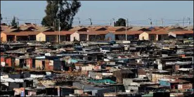 L'Afrique du Sud est l'un des pays les plus pauvres de l'Afrique.