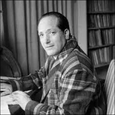 Quel était le métier de Jean Amrouche ?