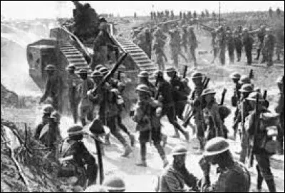 Quel pays a déclaré la guerre à l'Allemagne le 27 août 1916 ?