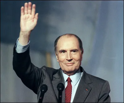 En quelle année François Mitterrand est-il décédé le 8 janvier ?